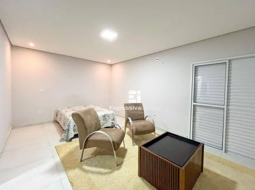 Foto 8 de Casa com 3 quartos à venda, 300m2 em Jardim Delforno, Itatiba - SP