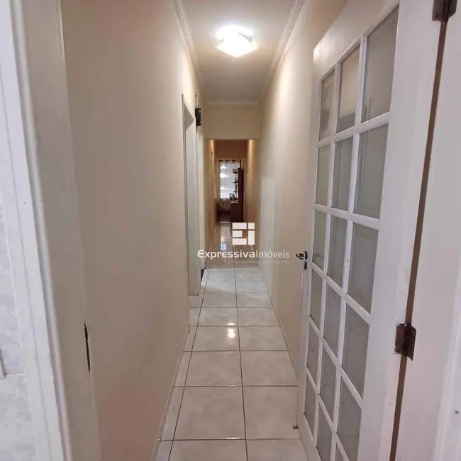 Foto 5 de Casa com 2 quartos à venda, 200m2 em Novo Cruzeiro, Itatiba - SP