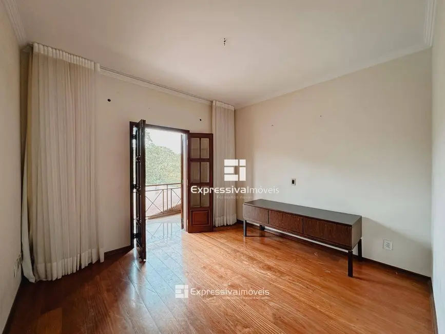 Foto 7 de Casa de Condomínio com 3 quartos para alugar, 1569m2 em Parque das Laranjeiras, Itatiba - SP