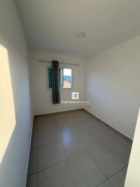 Foto 6 de Casa de Condomínio com 3 quartos para alugar, 130m2 em Parque das Laranjeiras, Itatiba - SP