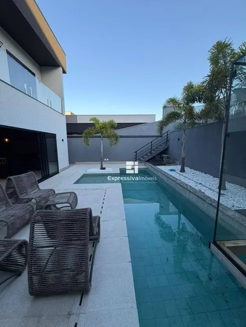 Foto 2 de Casa de Condomínio com 3 quartos à venda e para alugar, 384m2 em Itatiba - SP