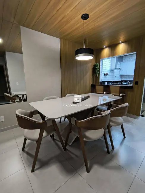 Foto 2 de Casa de Condomínio com 3 quartos à venda, 125m2 em Parque das Laranjeiras, Itatiba - SP