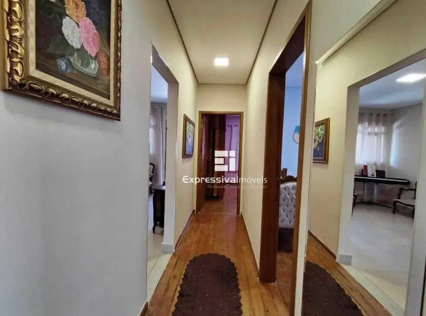 Foto 6 de Casa com 3 quartos à venda e para alugar, 300m2 em Centro, Itatiba - SP