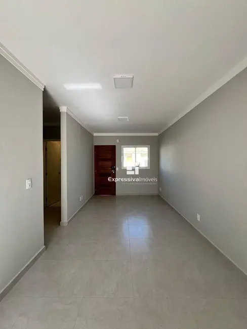 Foto 2 de Casa de Condomínio com 3 quartos para alugar, 63m2 em Parque das Laranjeiras, Itatiba - SP