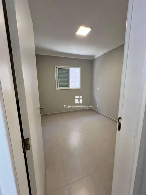 Foto 3 de Casa de Condomínio com 3 quartos para alugar, 63m2 em Parque das Laranjeiras, Itatiba - SP