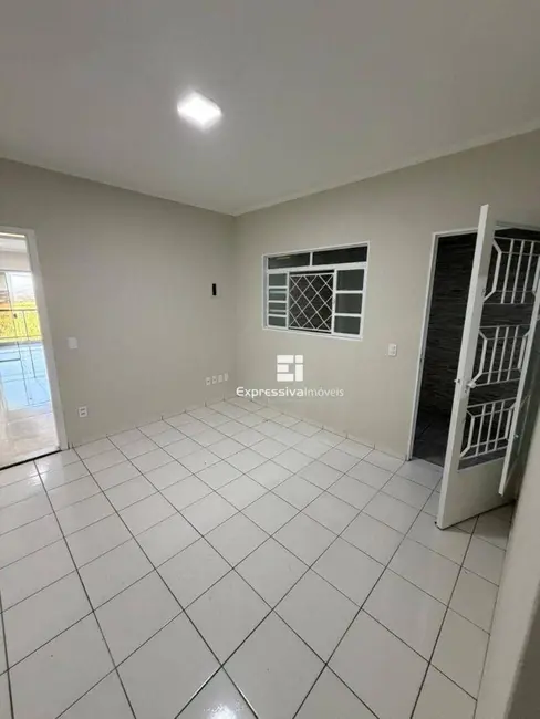 Foto 8 de Casa com 2 quartos à venda, 125m2 em Jardim Nice, Itatiba - SP