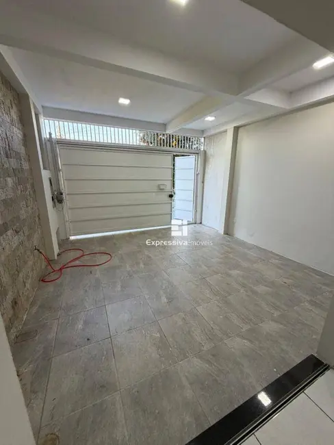 Foto 2 de Casa com 2 quartos à venda, 125m2 em Jardim Nice, Itatiba - SP