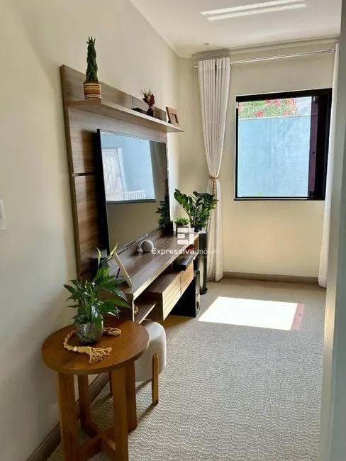 Casa com 3 quartos à venda, 336m2 em Itatiba - SP - imagem 5 Foto 5 de Casa com 3 quartos à venda, 336m2 em Itatiba - SP