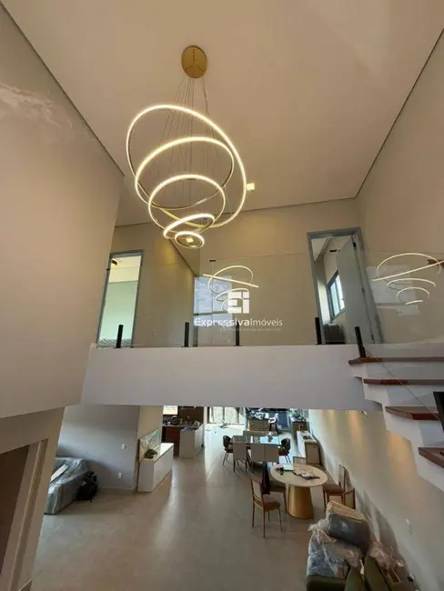 Foto 3 de Casa de Condomínio com 4 quartos à venda, 350m2 em Bairro Itapema, Itatiba - SP