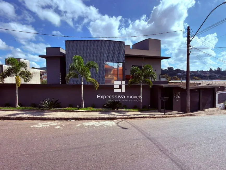 Foto 1 de Casa com 4 quartos à venda, 600m2 em Nova Itatiba, Itatiba - SP