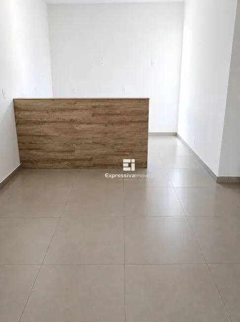 Foto 2 de Casa de Condomínio com 3 quartos para alugar, 500m2 em Itatiba - SP