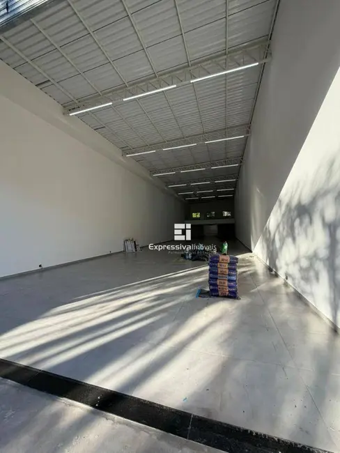 Armazém / Galpão para alugar, 440m2 em Jardim da Luz, Itatiba - SP - imagem 3 Foto 3 de Armazém / Galpão para alugar, 440m2 em Jardim da Luz, Itatiba - SP