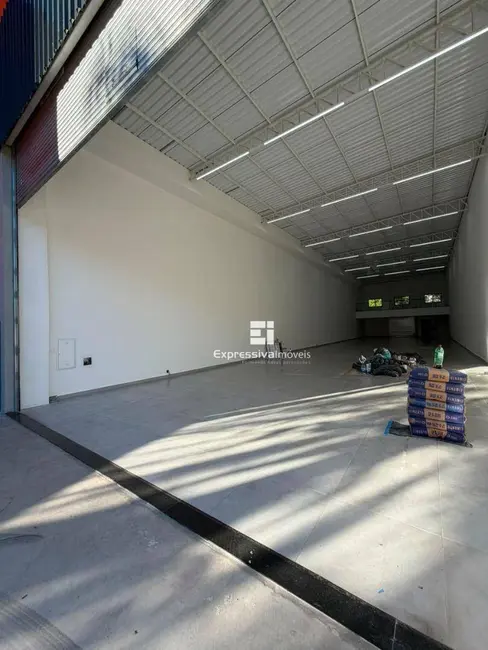 Armazém / Galpão para alugar, 440m2 em Jardim da Luz, Itatiba - SP - imagem 4 Foto 4 de Armazém / Galpão para alugar, 440m2 em Jardim da Luz, Itatiba - SP