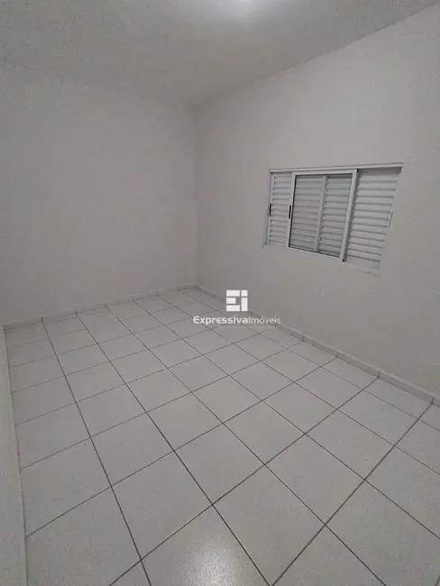 Foto 8 de Casa com 2 quartos à venda, 125m2 em Loteamento Parque da Colina II, Itatiba - SP