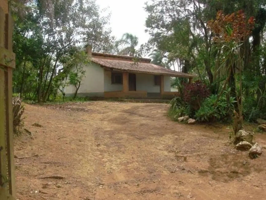 Foto 1 de Sítio / Rancho com 2 quartos à venda, 80m2 em Mairinque - SP