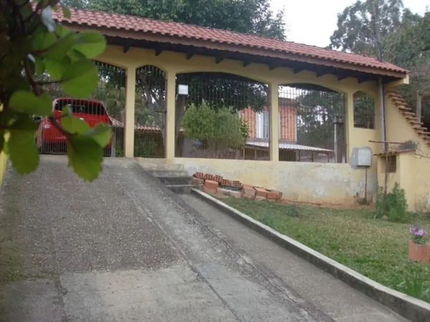 Casa com 3 quartos à venda, 250m2 em Mairinque - SP - imagem 5 Foto 5 de Casa com 3 quartos à venda, 250m2 em Mairinque - SP