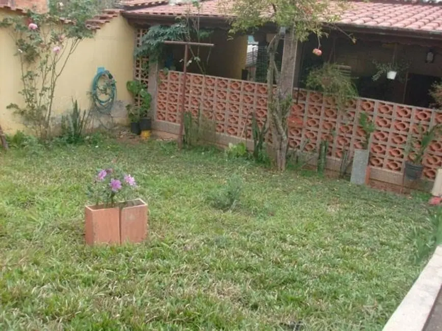 Foto 2 de Casa com 3 quartos à venda, 250m2 em Mairinque - SP