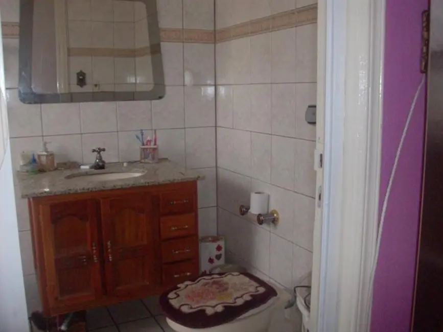 Foto 2 de Casa com 3 quartos à venda e para alugar, 250m2 em Mairinque - SP