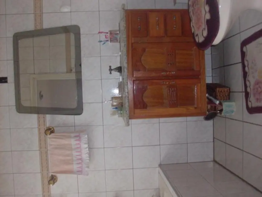 Casa com 3 quartos à venda e para alugar, 250m2 em Mairinque - SP - imagem 5 Foto 5 de Casa com 3 quartos à venda e para alugar, 250m2 em Mairinque - SP