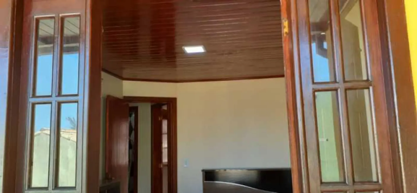 Casa de Condomínio com 2 quartos à venda, 87m2 em Cabo Frio - RJ - imagem 3 Foto 3 de Casa de Condomínio com 2 quartos à venda, 87m2 em Cabo Frio - RJ