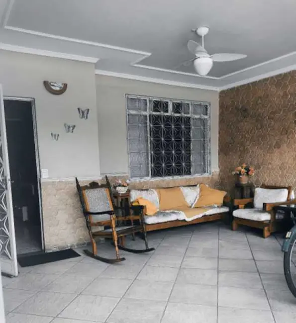 Foto 2 de Casa com 4 quartos à venda, 280m2 em Rio De Janeiro - RJ