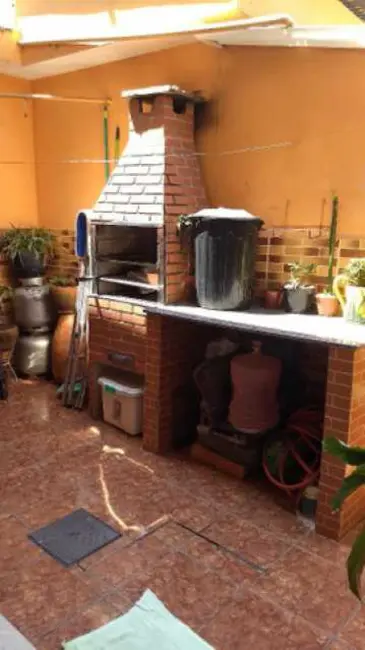 Casa de Vila com 2 quartos à venda, 200m2 em Nova Iguacu - RJ - imagem 9 Foto 9 de Casa de Vila com 2 quartos à venda, 200m2 em Nova Iguacu - RJ