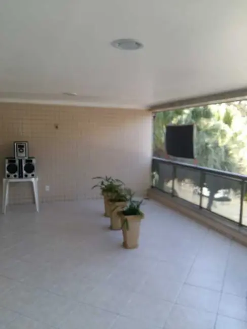 Apartamento com 3 quartos à venda, 140m2 em Rio De Janeiro - RJ - imagem 4 Foto 4 de Apartamento com 3 quartos à venda, 140m2 em Rio De Janeiro - RJ