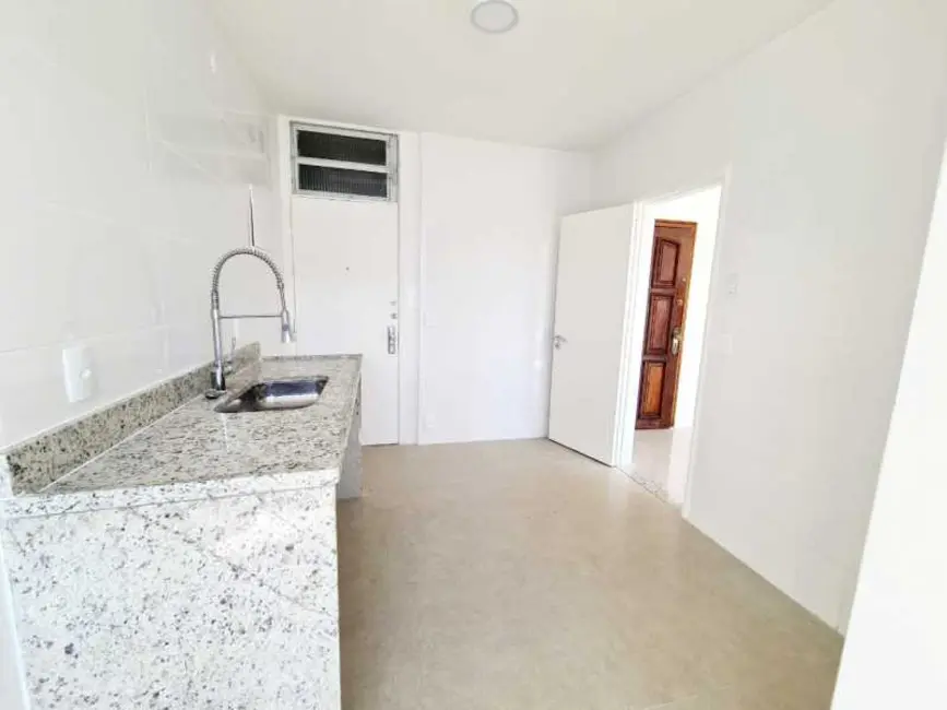 Foto 4 de Apartamento com 3 quartos à venda, 105m2 em Rio De Janeiro - RJ