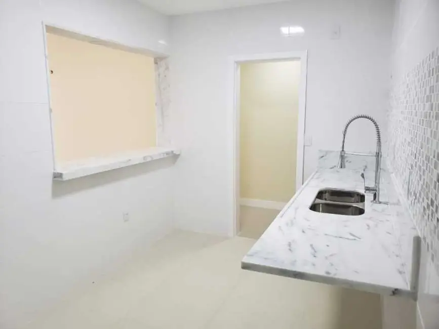 Foto 2 de Apartamento com 3 quartos à venda, 120m2 em Rio De Janeiro - RJ