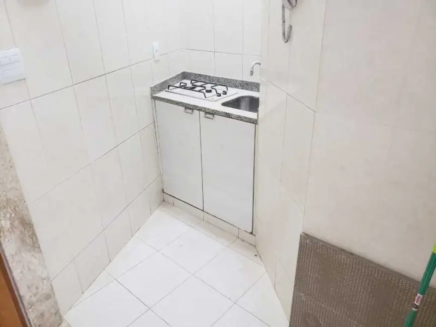 Kitnet com 1 quarto à venda, 38m2 em Rio De Janeiro - RJ - imagem 9 Foto 9 de Kitnet com 1 quarto à venda, 38m2 em Rio De Janeiro - RJ