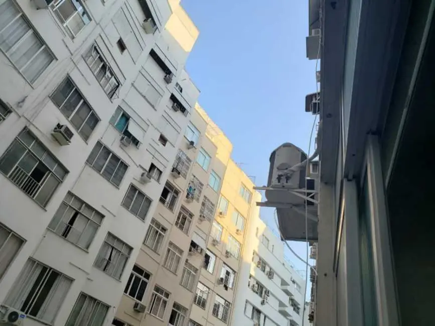 Kitnet com 1 quarto à venda, 38m2 em Rio De Janeiro - RJ - imagem 2 Foto 2 de Kitnet com 1 quarto à venda, 38m2 em Rio De Janeiro - RJ