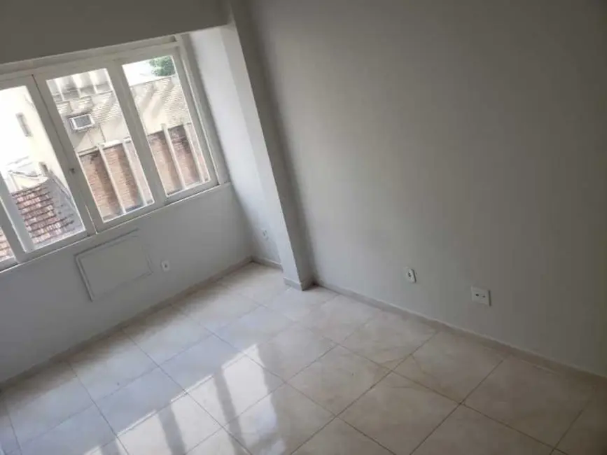 Kitnet à venda, 40m2 em Rio De Janeiro - RJ - imagem 4 Foto 4 de Kitnet à venda, 40m2 em Rio De Janeiro - RJ