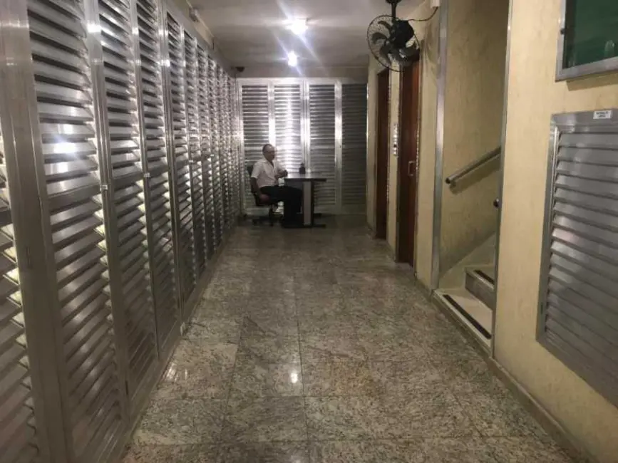 Kitnet com 1 quarto à venda, 34m2 em Rio De Janeiro - RJ - imagem 3 Foto 3 de Kitnet com 1 quarto à venda, 34m2 em Rio De Janeiro - RJ
