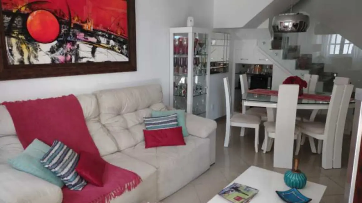 Casa de Condomínio com 3 quartos à venda, 181m2 em Rio De Janeiro - RJ - imagem 4 Foto 4 de Casa de Condomínio com 3 quartos à venda, 181m2 em Rio De Janeiro - RJ