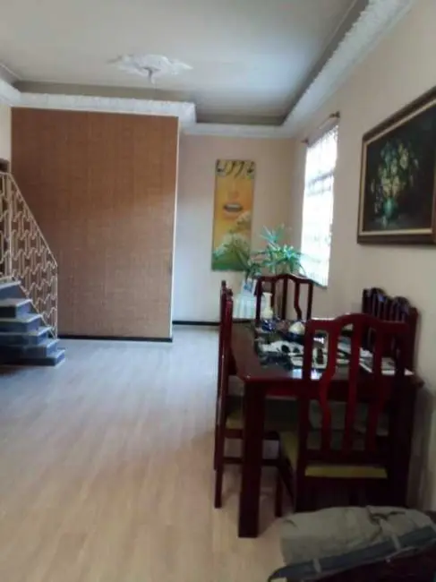 Casa com 5 quartos à venda, 247m2 em Rio De Janeiro - RJ - imagem 4 Foto 4 de Casa com 5 quartos à venda, 247m2 em Rio De Janeiro - RJ