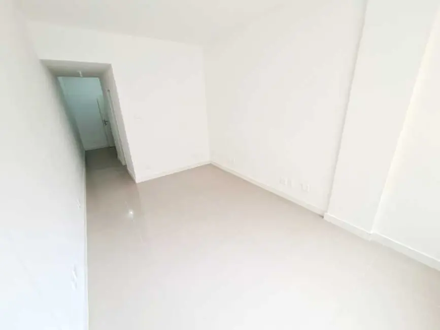 Kitnet à venda, 30m2 em Rio De Janeiro - RJ - imagem 3 Foto 3 de Kitnet à venda, 30m2 em Rio De Janeiro - RJ