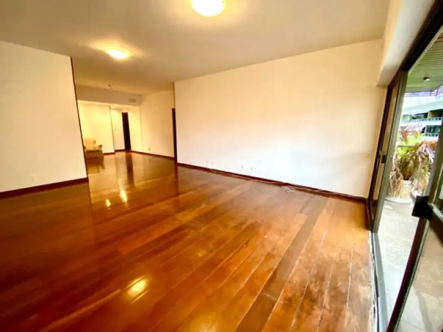 Foto 2 de Apartamento com 3 quartos à venda, 158m2 em Rio De Janeiro - RJ