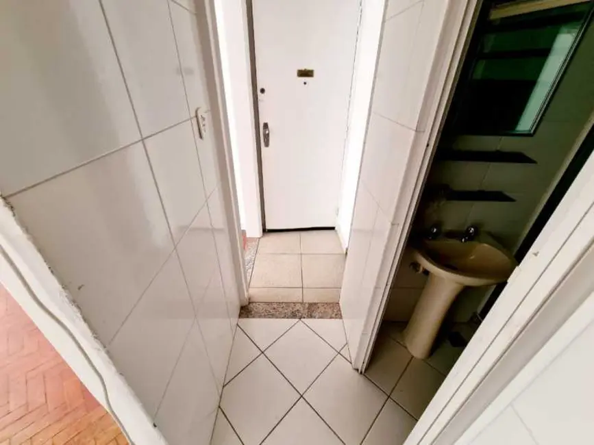 Kitnet à venda, 35m2 em Rio De Janeiro - RJ - imagem 7 Foto 7 de Kitnet à venda, 35m2 em Rio De Janeiro - RJ