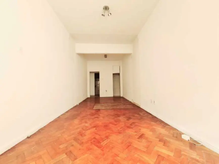 Kitnet à venda, 35m2 em Rio De Janeiro - RJ - imagem 1 Foto 1 de Kitnet à venda, 35m2 em Rio De Janeiro - RJ
