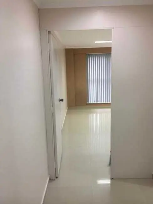 Sala Comercial à venda, 27m2 em Rio De Janeiro - RJ - imagem 6 Foto 6 de Sala Comercial à venda, 27m2 em Rio De Janeiro - RJ