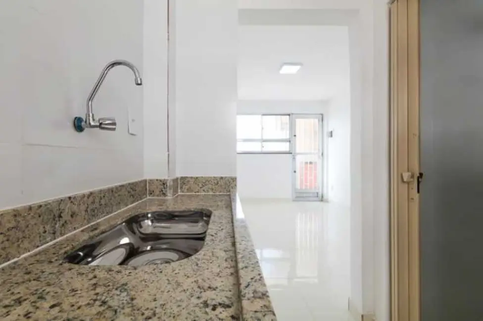 Foto 6 de Apartamento com 2 quartos à venda, 45m2 em Rio De Janeiro - RJ