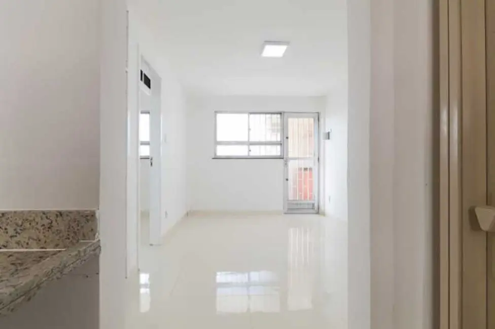 Foto 5 de Apartamento com 2 quartos à venda, 45m2 em Rio De Janeiro - RJ