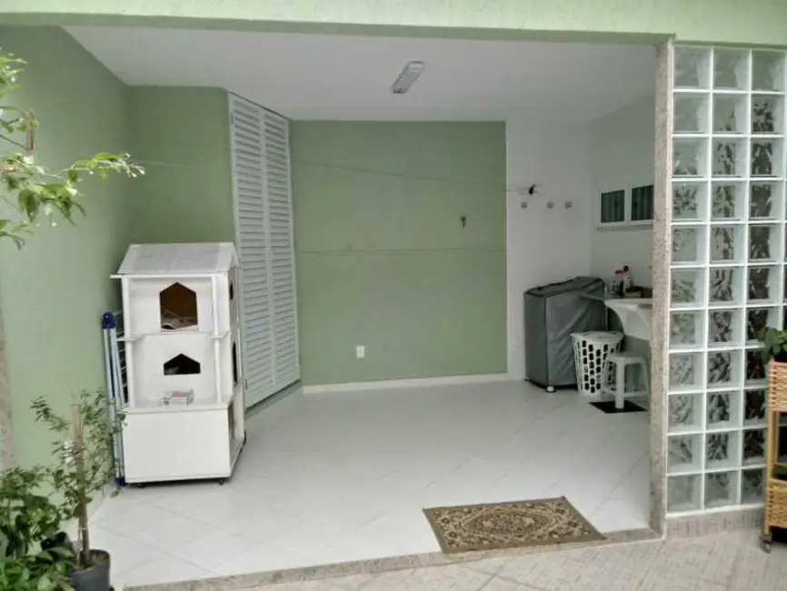 Casa de Condomínio com 2 quartos à venda, 100m2 em Rio De Janeiro - RJ - imagem 2 Foto 2 de Casa de Condomínio com 2 quartos à venda, 100m2 em Rio De Janeiro - RJ