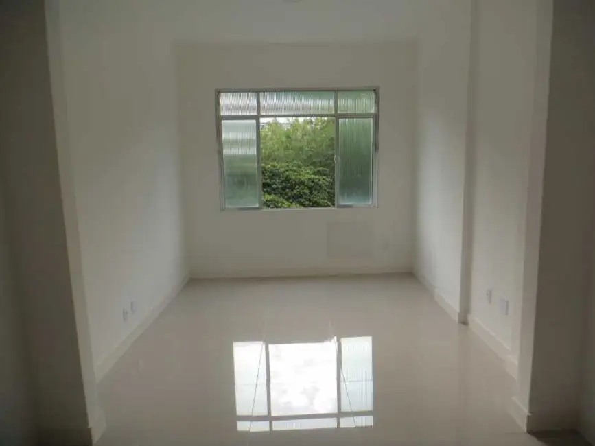 Kitnet à venda, 30m2 em Rio De Janeiro - RJ - imagem 2 Foto 2 de Kitnet à venda, 30m2 em Rio De Janeiro - RJ
