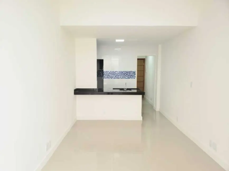 Kitnet à venda, 28m2 em Rio De Janeiro - RJ - imagem 3 Foto 3 de Kitnet à venda, 28m2 em Rio De Janeiro - RJ