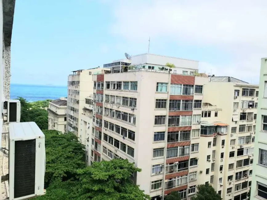 Foto 2 de Kitnet à venda, 30m2 em Rio De Janeiro - RJ