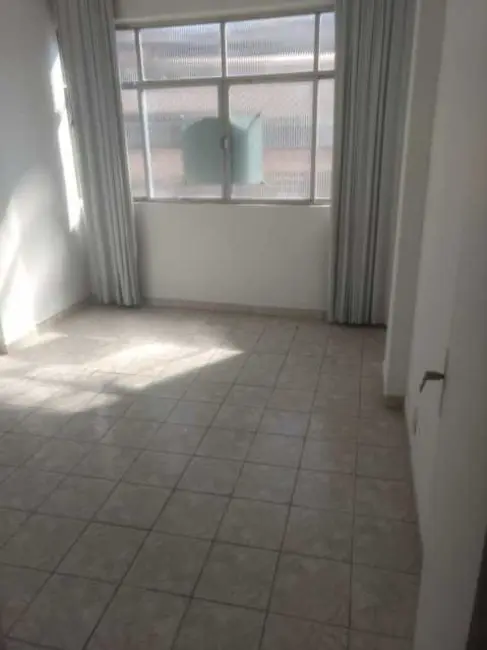 Kitnet com 1 quarto à venda, 32m2 em Rio De Janeiro - RJ - imagem 2 Foto 2 de Kitnet com 1 quarto à venda, 32m2 em Rio De Janeiro - RJ