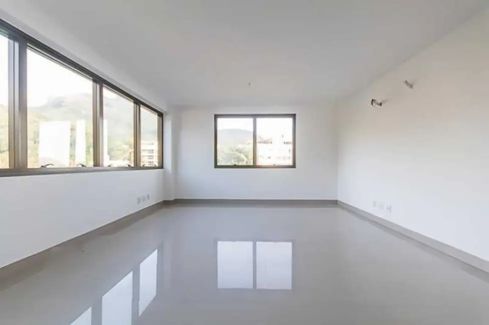 Sala Comercial à venda, 37m2 em Rio De Janeiro - RJ - imagem 3 Foto 3 de Sala Comercial à venda, 37m2 em Rio De Janeiro - RJ