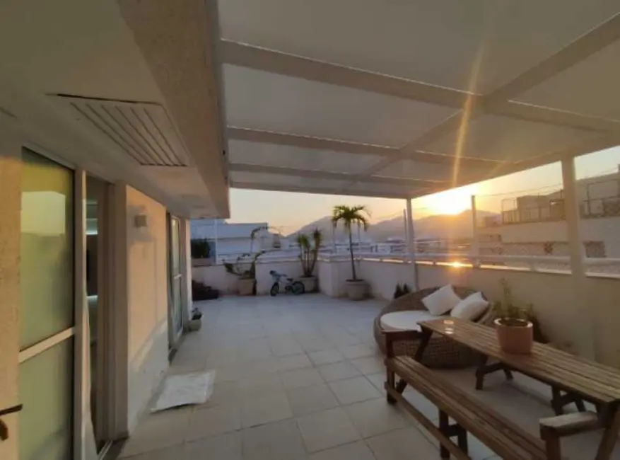Foto 2 de Cobertura com 3 quartos à venda, 184m2 em Rio De Janeiro - RJ