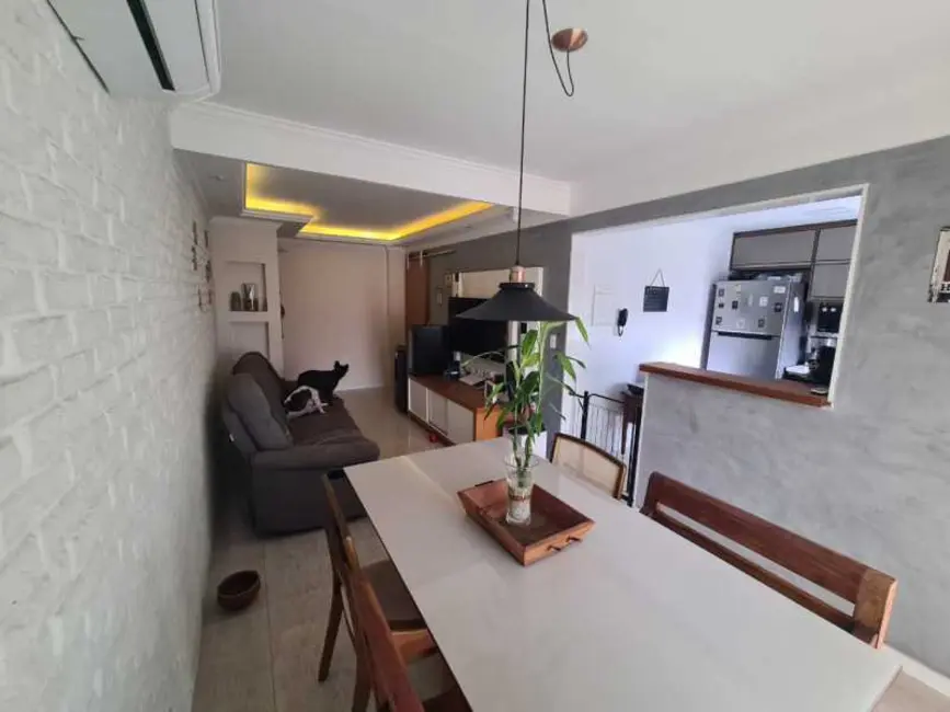 Apartamento com 3 quartos à venda em Rio De Janeiro - RJ - imagem 5 Foto 5 de Apartamento com 3 quartos à venda em Rio De Janeiro - RJ